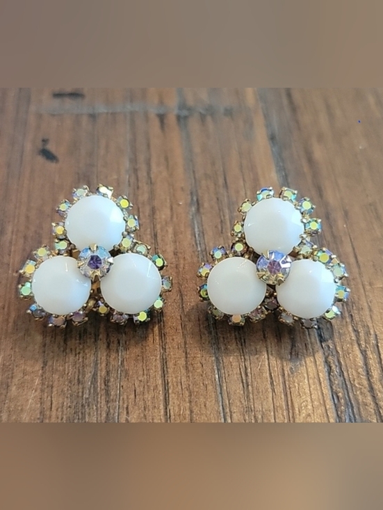 Kramar Jewelry - Vintage Kramer Milk Glass & AB Crystal Clip On Earrings